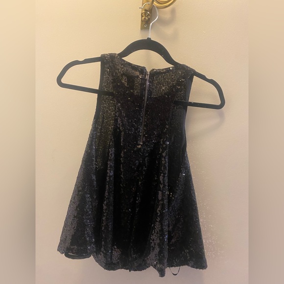 Black sequin sleeveless top - Picture 3 of 3